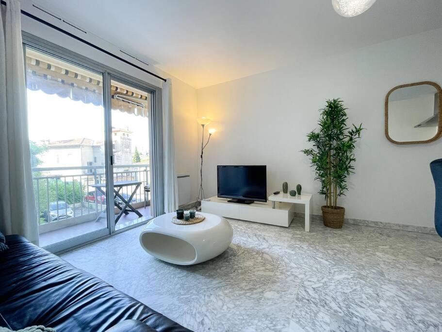Cosy Deux Pieces Apartment Menton Luaran gambar