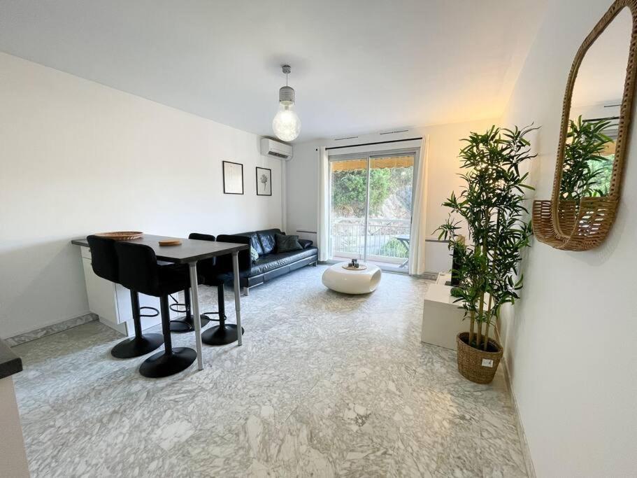 Cosy Deux Pieces Apartment Menton Luaran gambar